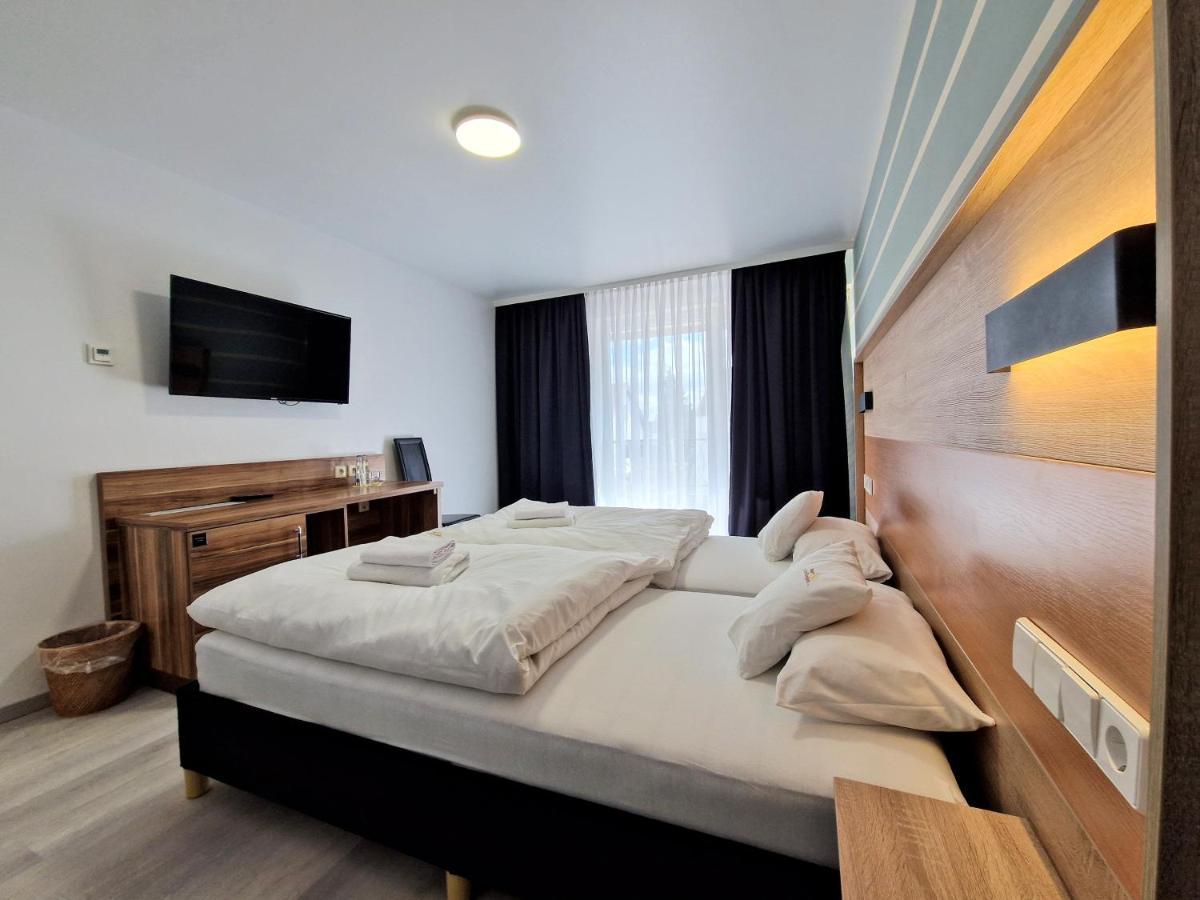 Hotel Am Kurpark Бад-Вимпфен Экстерьер фото